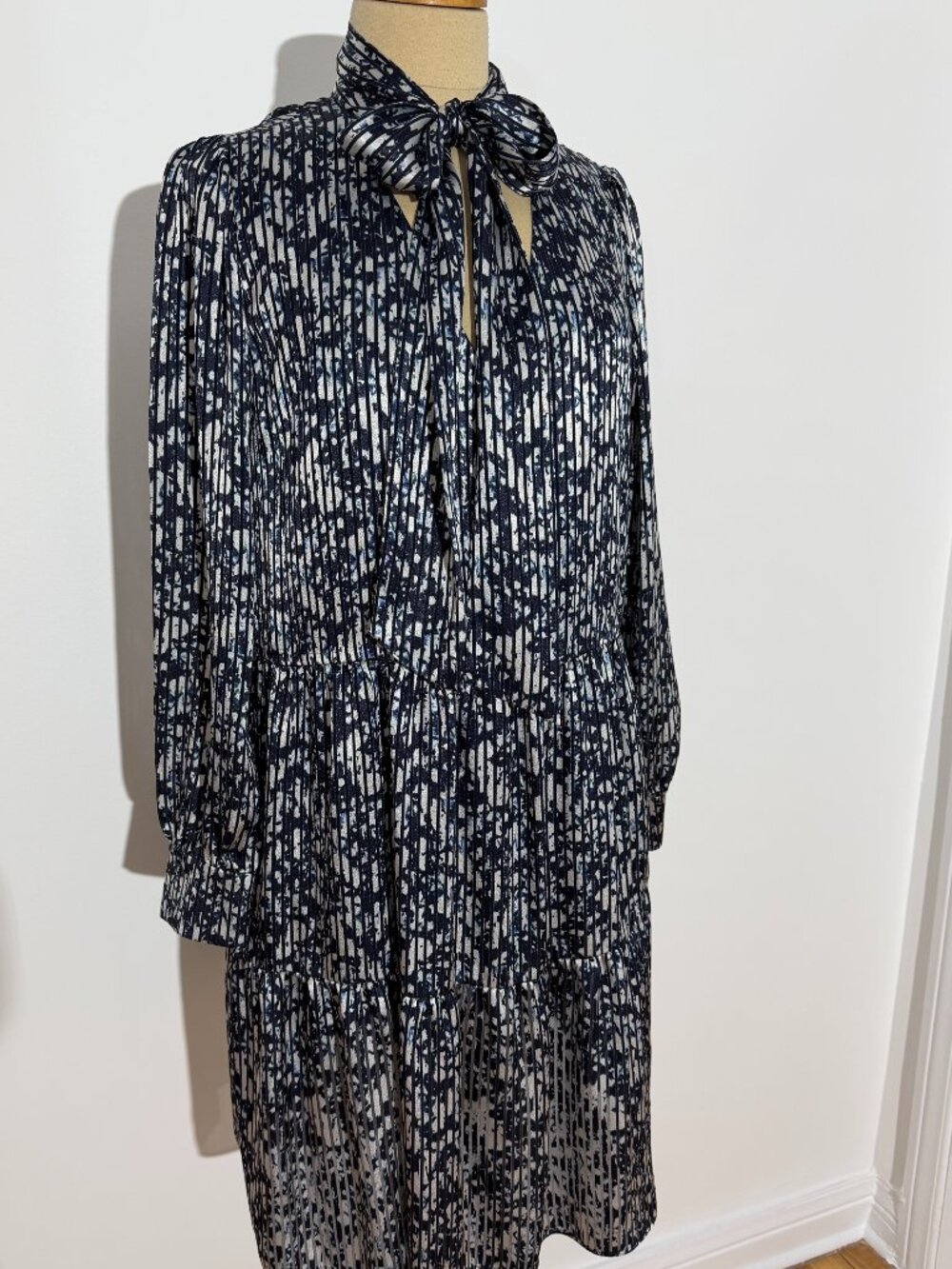 Hugo Boss Klavias Navy Blue Brushstroke Pattern Long Sleeve Dress NWT
